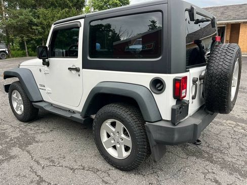 Used 2015 Jeep Wrangler Sport AWD/4WD image 2