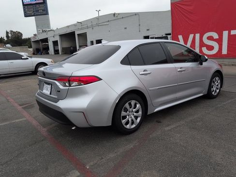 Used 2026 Toyota Corolla LE w/ Carpet Mat Package (TMS) FWD image 5