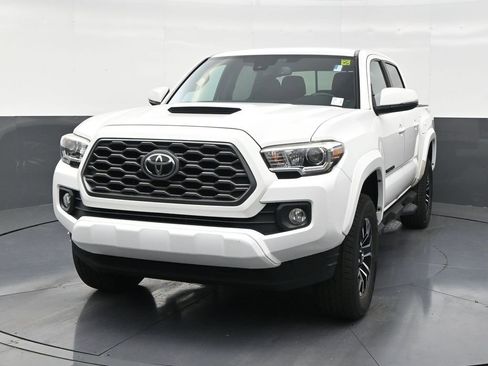 Used 2020 Toyota Tacoma TRD Sport w/ Technology Package RWD image 8