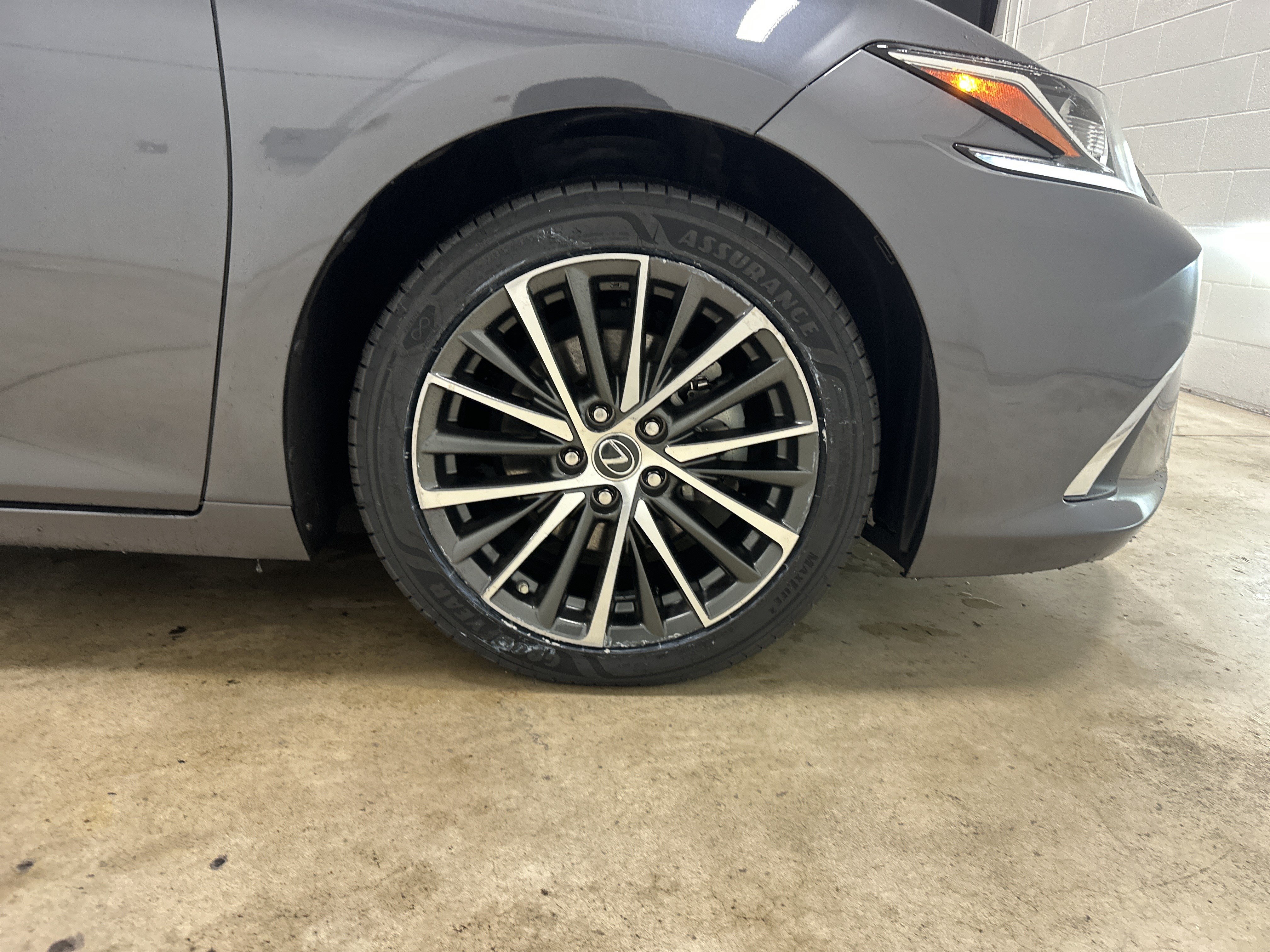 Certified 2023 Lexus ES 350 w/ Premium Package FWD image 13