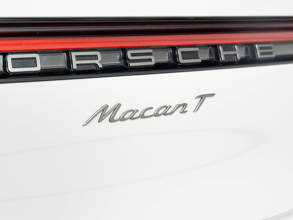 Certified 2026 Porsche Macan Turbo AWD/4WD image 51