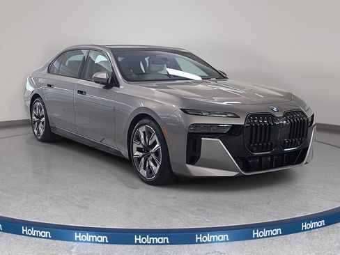 Used 2026 BMW 740i w/ Executive Package RWD image 4