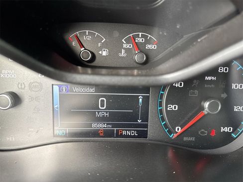 Used 2017 GMC Canyon SLT w/ Driver Alert Package image 18