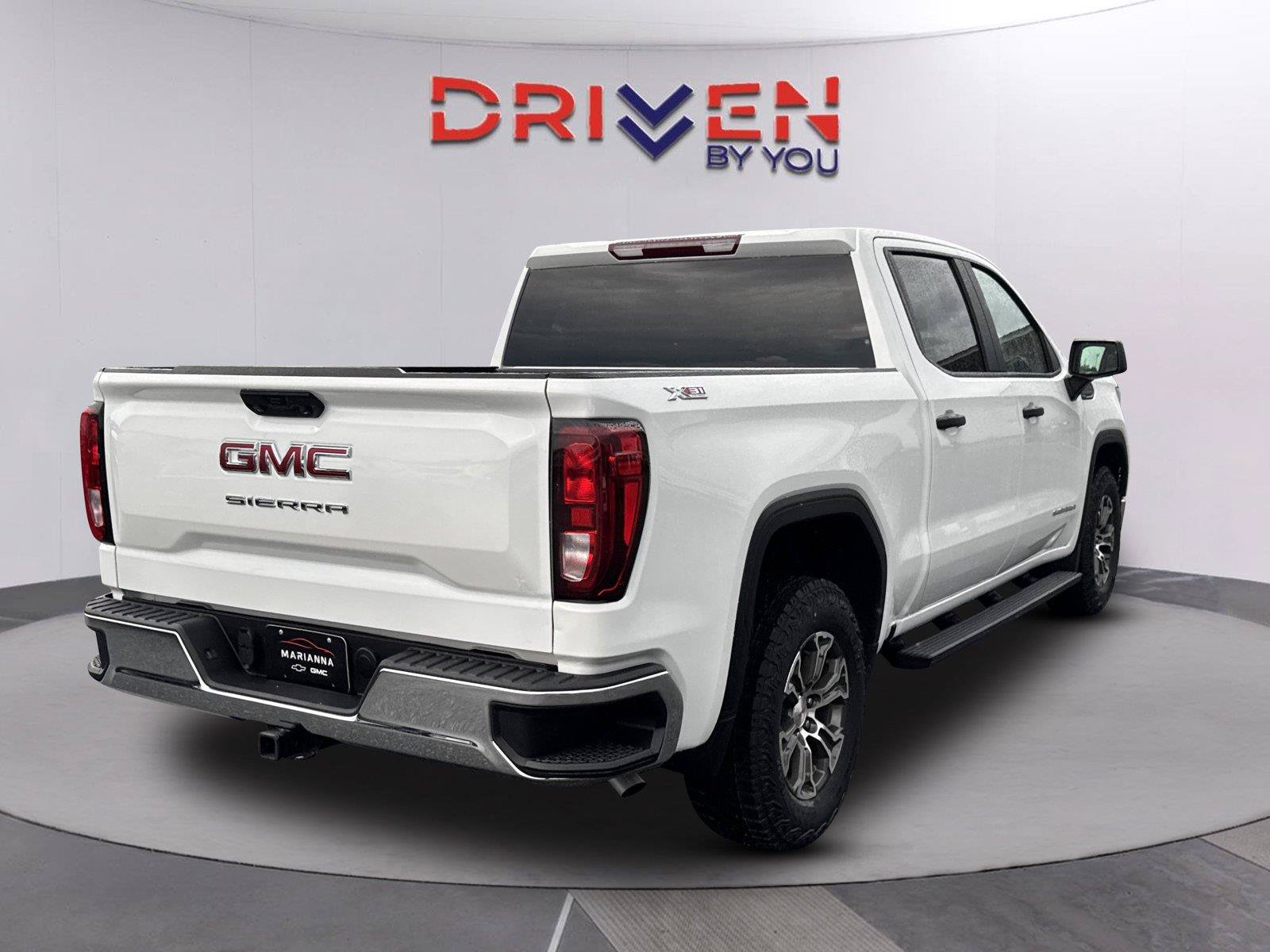 Used 2025 GMC Sierra 1500 Pro w/ Pro Value Package AWD/4WD image 4