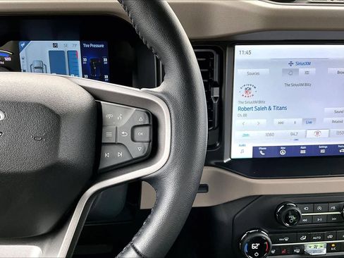 Used 2023 Ford Bronco Wildtrak image 24