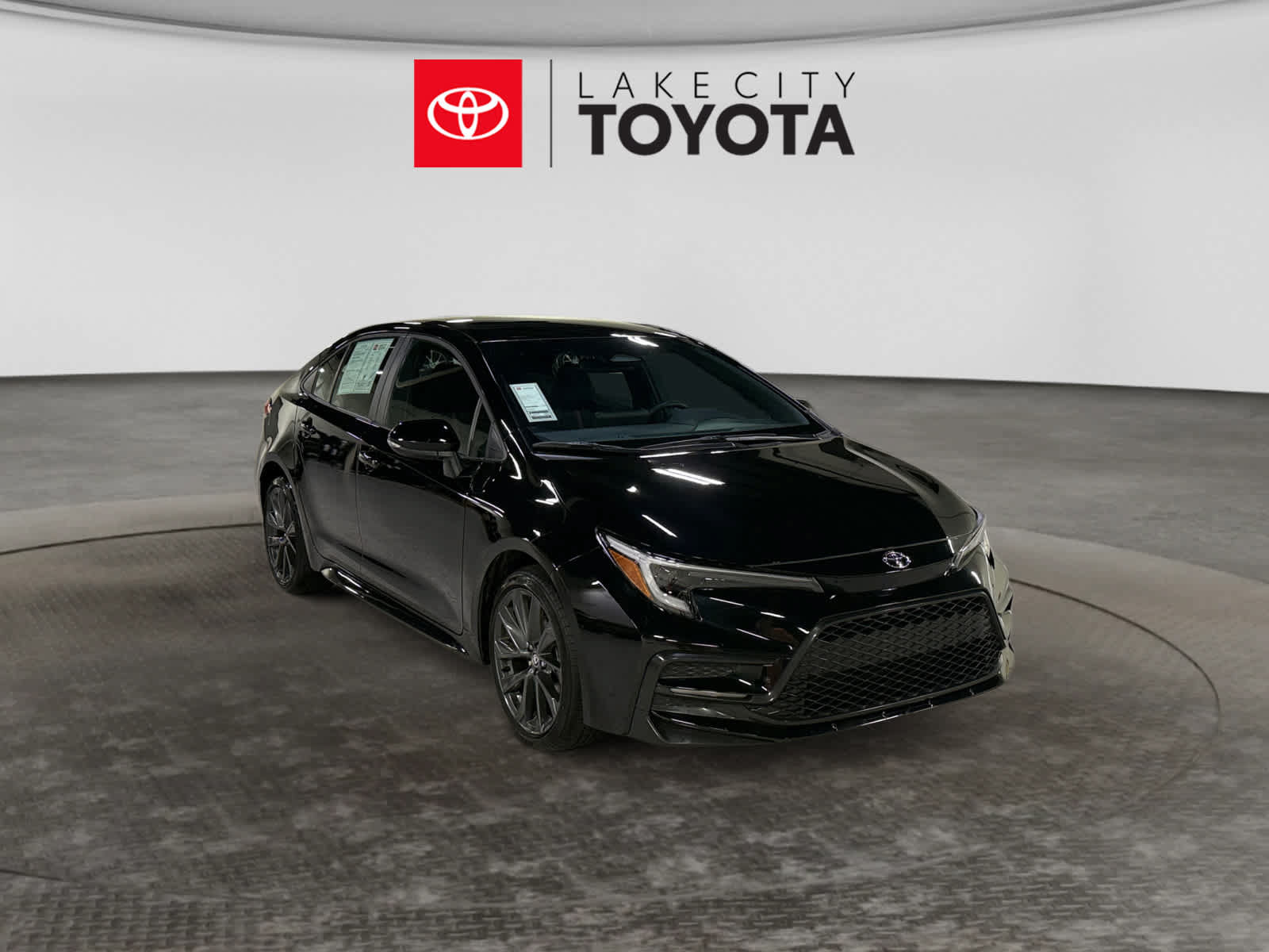 Used 2026 Toyota Corolla SE FWD image 7