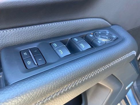 Certified 2022 GMC Yukon Denali image 18