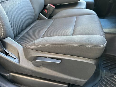 Certified 2019 Chevrolet Silverado 1500 LT w/ All Star Edition image 22