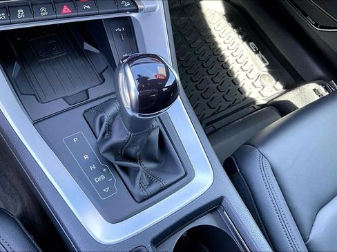 Certified 2025 Audi Q3 2.0T Premium Plus w/ Premium Plus Package AWD/4WD image 28