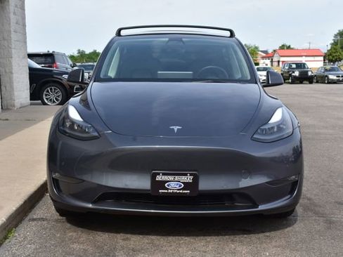Used 2022 Tesla Model Y Long Range AWD/4WD image 12