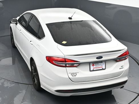 Used 2018 Ford Fusion SE w/ Equipment Group 201A image 28