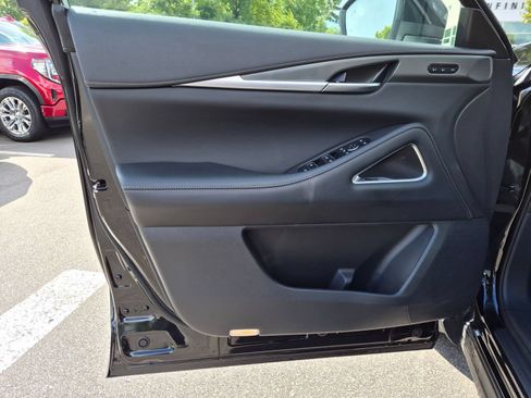 Used 2026 INFINITI QX60 Luxe w/ Cargo Package FWD image 12