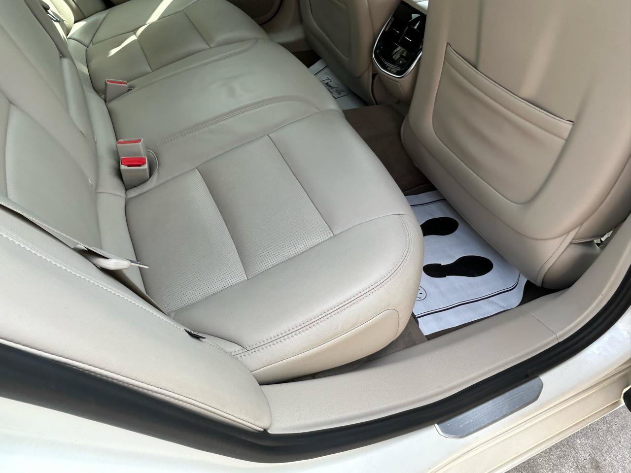 Used 2013 Cadillac XTS Luxury w/ Driver Awareness Package FWD image 11