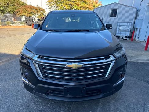 Used 2023 Chevrolet Traverse LT image 8