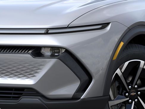 New 2026 Chevrolet Equinox EV LT image 25