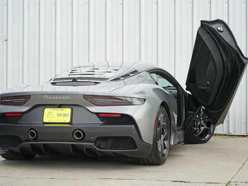 Used 2022 Maserati MC20 Coupe image 7