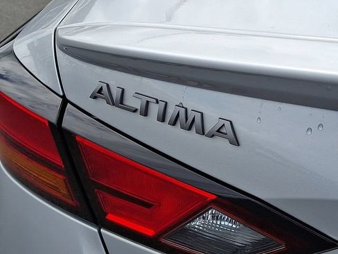 Used 2023 Nissan Altima 2.5 SL FWD image 25