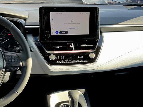 Certified 2025 Toyota Corolla SE FWD image 6