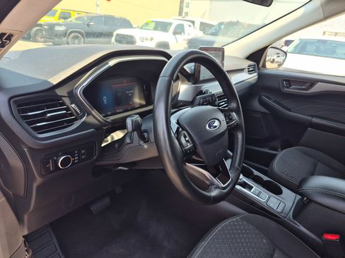Used 2023 Ford Escape Active AWD/4WD image 16