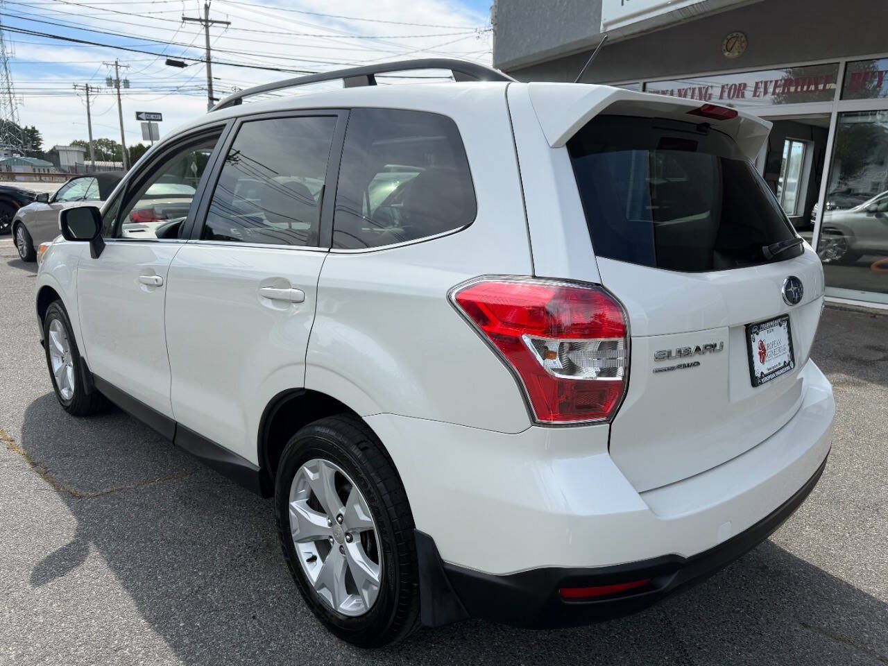 Used 2015 Subaru Forester 2.5i Limited AWD/4WD image 5