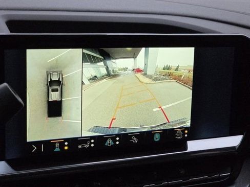 Used 2024 Chevrolet Silverado 2500 High Country w/ High Country Premium Package image 16