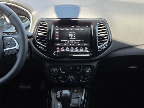 Used 2019 Jeep Compass Limited AWD/4WD image 19