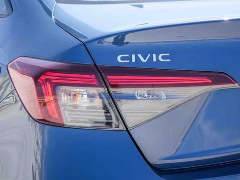 Certified 2025 Honda Civic Sport image 10