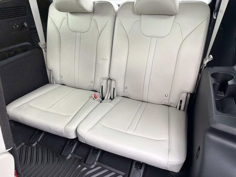 Used 2026 Kia Sorento S w/ S Panoramic Sunroof Package image 16