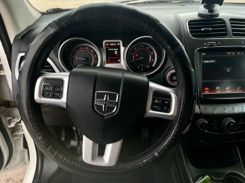 Used 2019 Dodge Journey SE w/ Premium Group FWD image 14