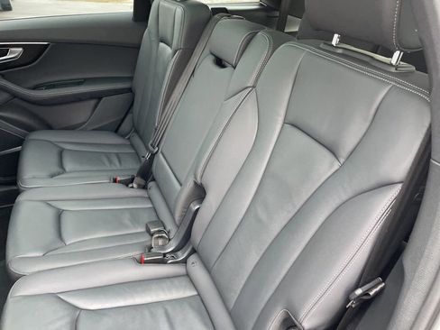 Used 2025 Audi Q7 3.0T Premium Plus image 27