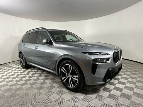 Used 2024 BMW X7 xDrive40i w/ M Sport Package AWD/4WD image 6