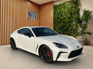 Used 2025 Toyota GR86 Premium w/ Performance Package RWD video 1