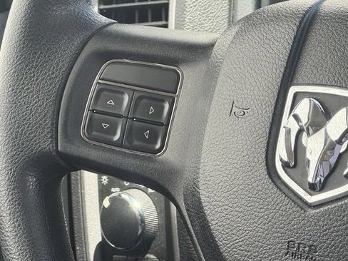 Used 2013 RAM 2500 Tradesman w/ Chrome Appearance Group AWD/4WD image 17