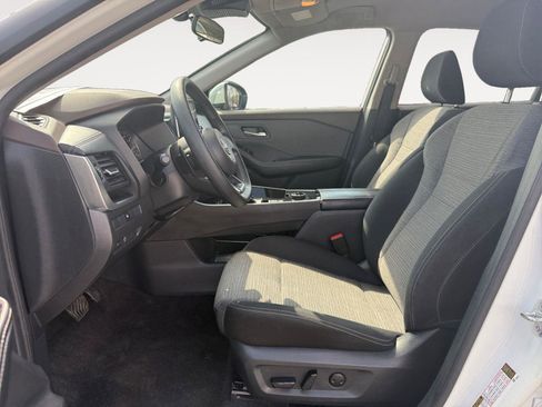 Used 2023 Nissan Rogue SV AWD/4WD image 10