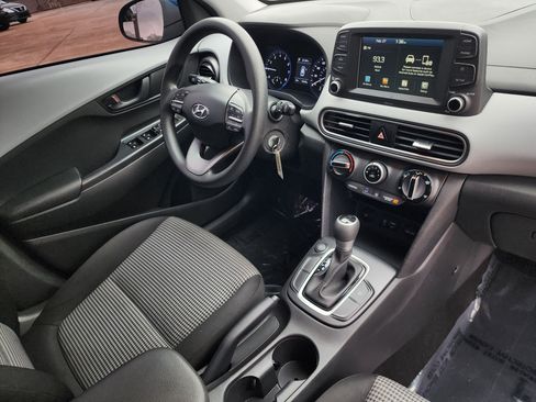 Used 2021 Hyundai Kona SE image 14
