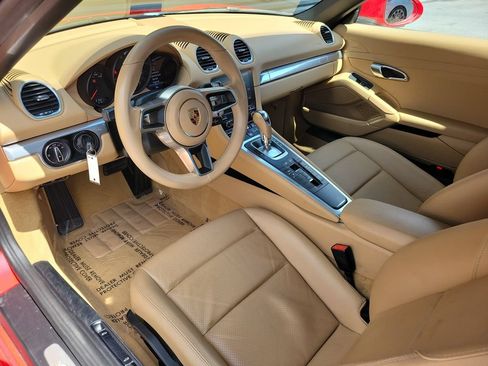 Certified 2017 Porsche 718 Boxster RWD image 4