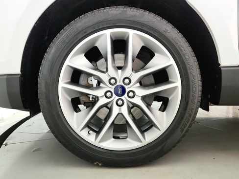 Used 2017 Ford Edge Titanium w/ Equipment Group 301A AWD/4WD image 35