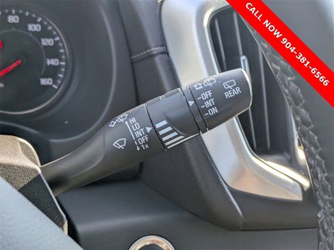 Used 2023 GMC Terrain SLT image 32