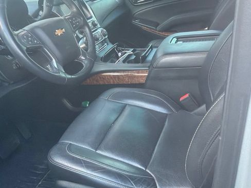 Used 2017 Chevrolet Suburban Premier AWD/4WD image 7