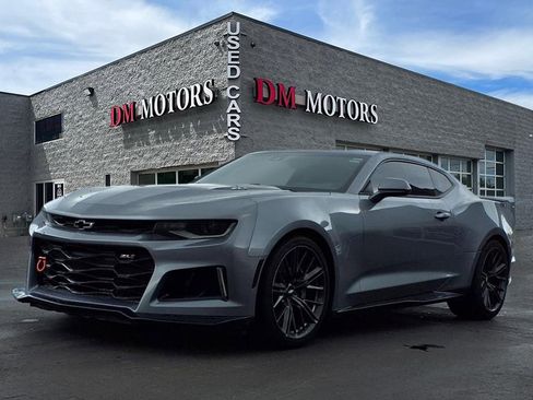 Used 2019 Chevrolet Camaro ZL1 image 1