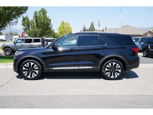 New 2026 Ford Explorer Platinum w/ LUX Leather Package AWD/4WD image 3