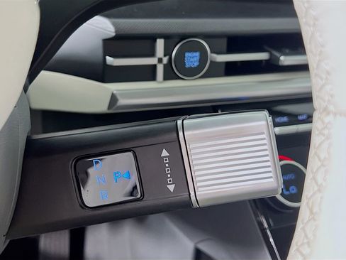 New 2026 Hyundai Santa Fe SE image 14