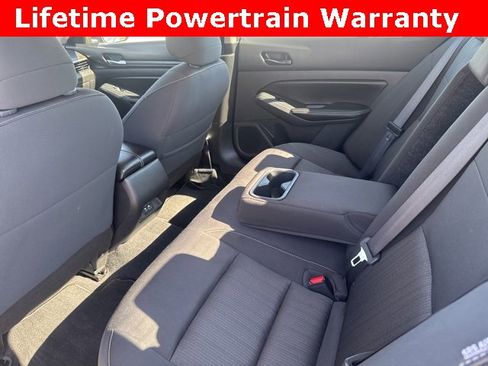 Used 2024 Nissan Altima 2.5 SV image 21