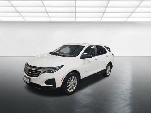 Used 2022 Chevrolet Equinox LS w/ LS Convenience Package image 8