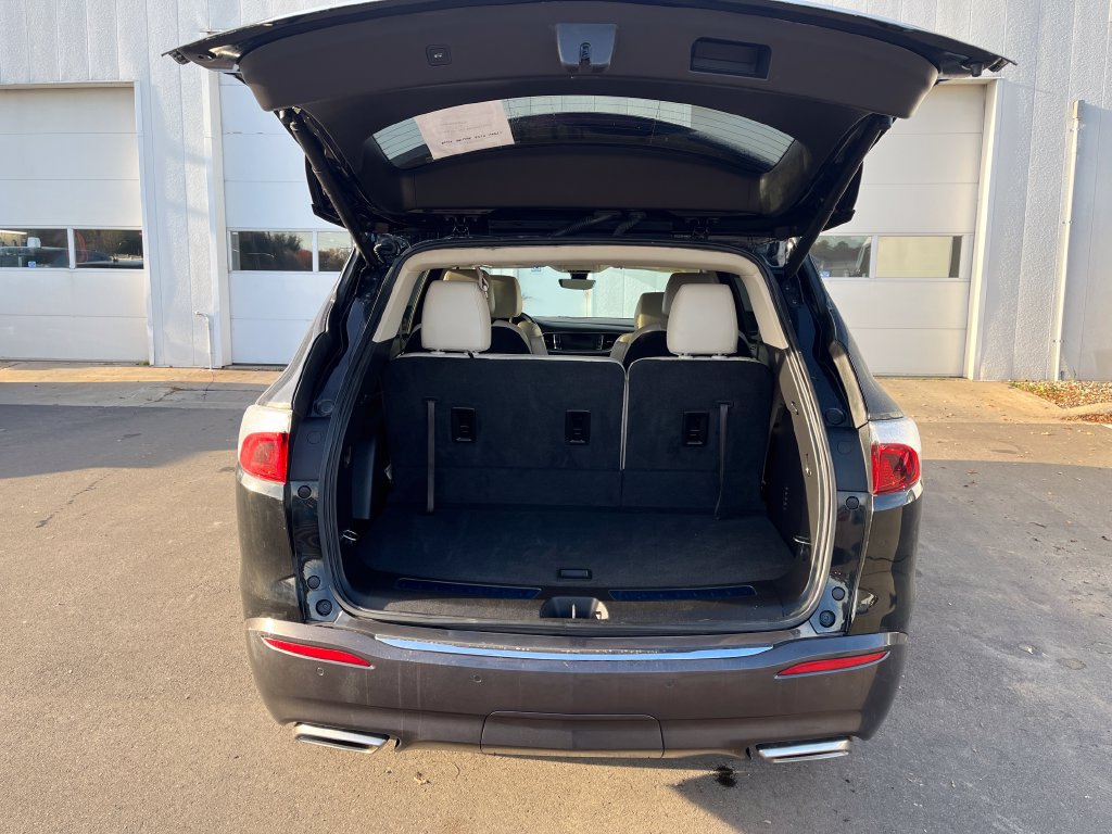 Used 2023 Buick Enclave Essence AWD/4WD image 24