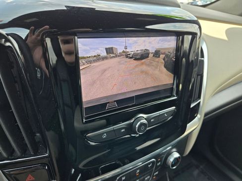 Certified 2023 Chevrolet Traverse LS FWD image 34