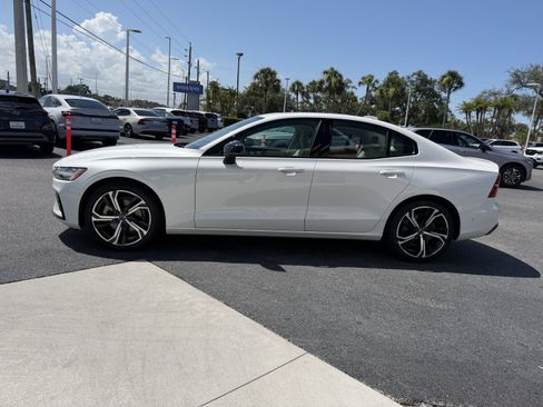 Certified 2025 Volvo S60 B5 Plus AWD/4WD image 6
