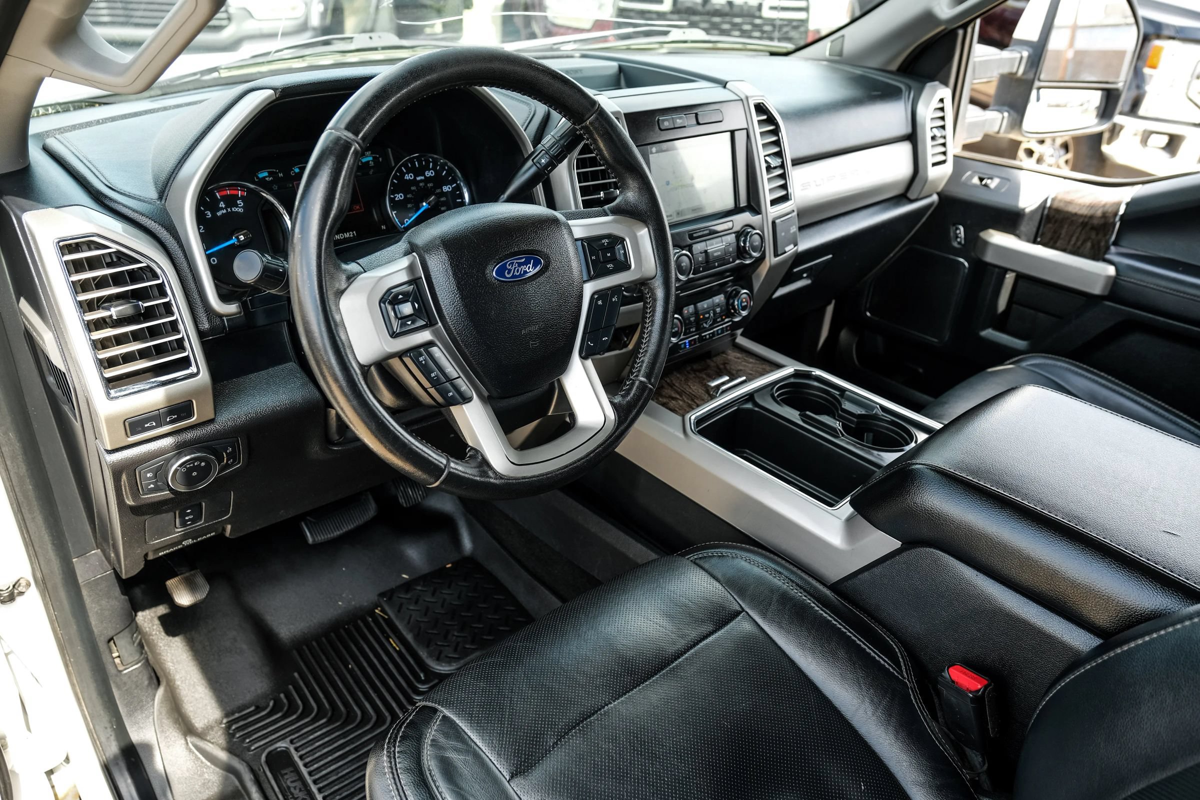 Used 2017 Ford F350 Lariat w/ Lariat Value Package AWD/4WD image 14