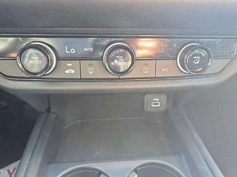 Used 2025 Honda HR-V LX image 27