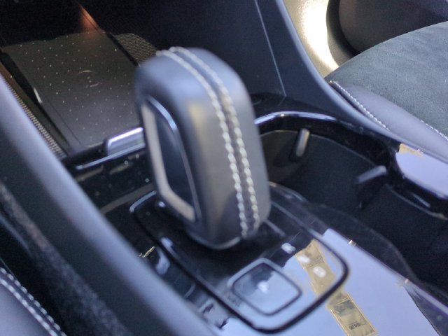 Used 2021 Volvo XC40 P8 Recharge w/ Advanced Package AWD/4WD image 20